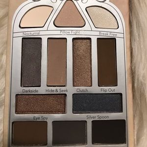 Pretty Vulgar Nightingale Eyeshadow Palette